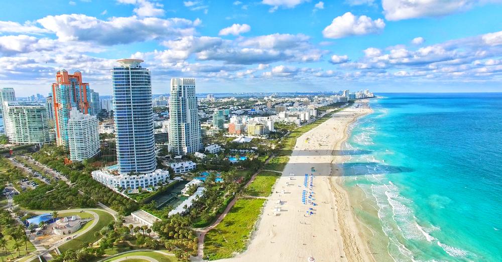 There's Nothing Like Catering on the Beach - Miami catering